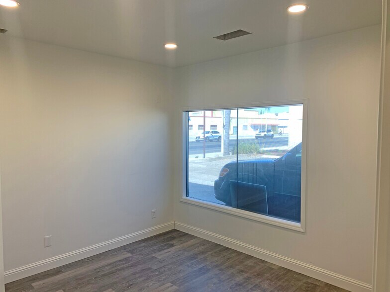 More Photos Of 415-419 E Cross Ave, Tulare Office For Lease