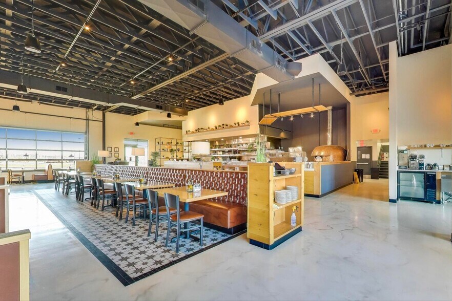 More Photos Of 3552 Market Ln, Kenosha Restaurant For Sale