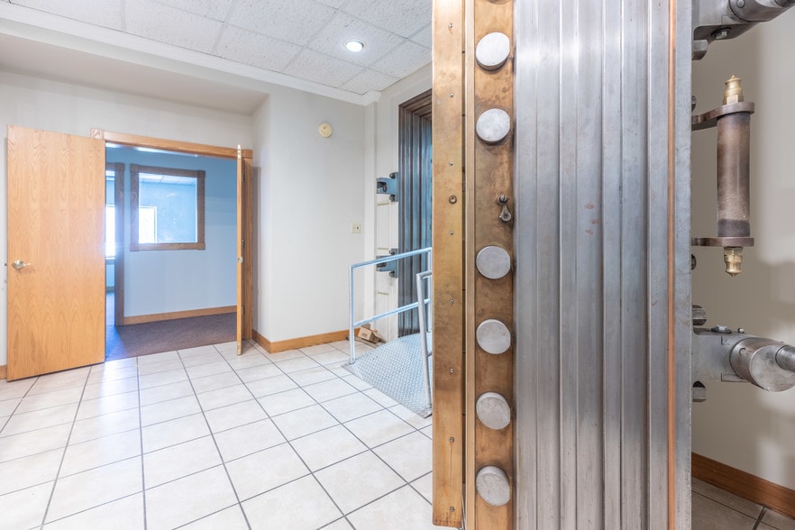 More Photos Of 300 Frederica St, Owensboro Office For Lease