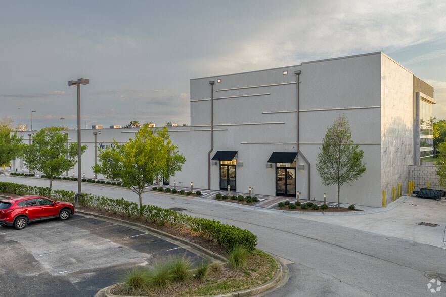 More Photos Of 4907 Big Island Dr, Jacksonville General Retail For Lease