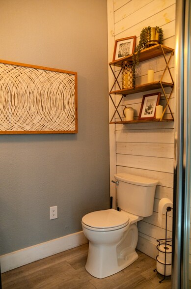 More Photos Of 3100 Swiss Ave, Dallas Medical For Sale