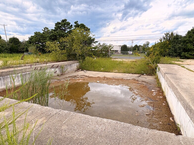 More Photos Of 5 Canale Dr, Egg Harbor Township Manufacturing For Lease