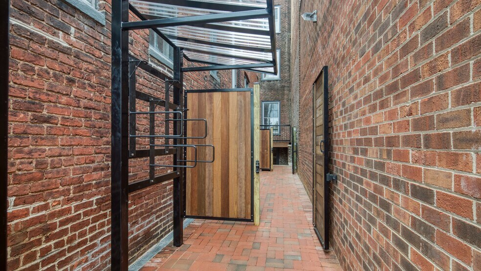 More Photos Of 114 E Franklin St, Richmond Apartments For Sale