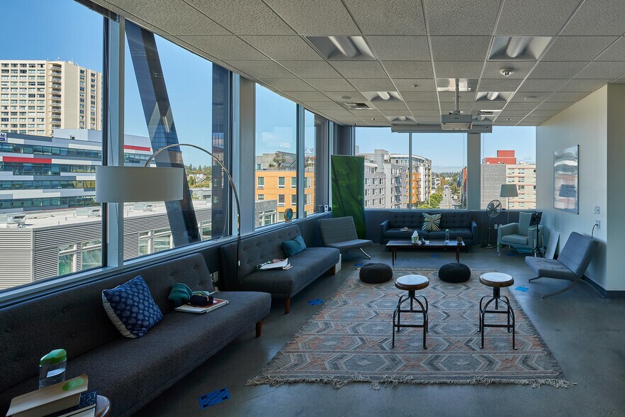 More Photos Of 1100 NE 45th St, Seattle Office Residential For Lease