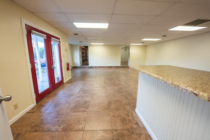 More Photos Of 690 N Franklin St, Christiansburg Office For Sale