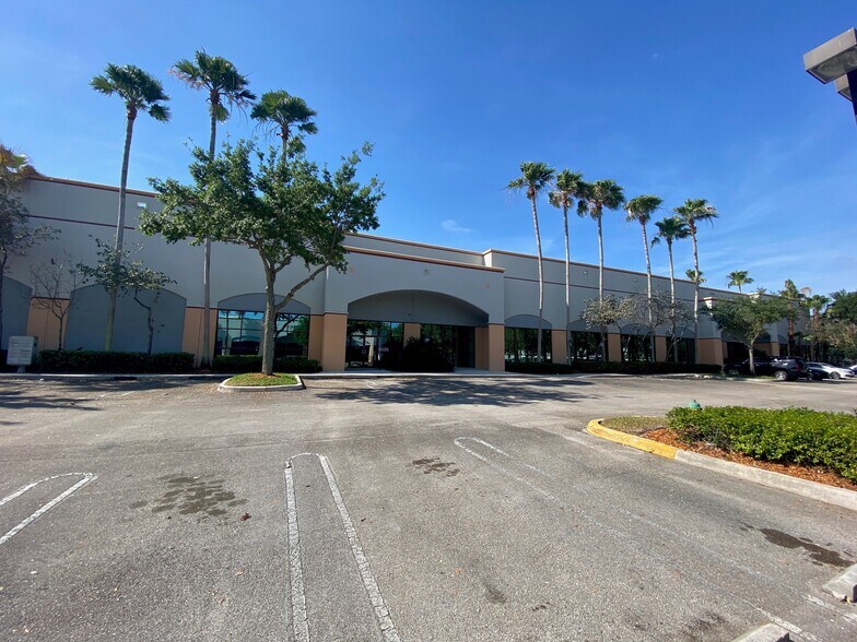 More Photos Of 3100-3130 Commerce Pky, Miramar Light Manufacturing For Lease
