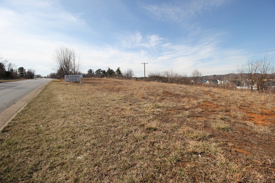 More Photos Of 635 Lew Dewitt Blvd, Waynesboro Land For Sale
