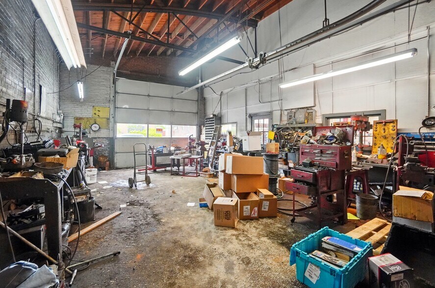 More Photos Of 315 W Morgan St, Monroe Auto Repair For Sale