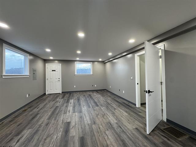 More Photos Of 205 10th St, Fairmont Light Manufacturing For Sale