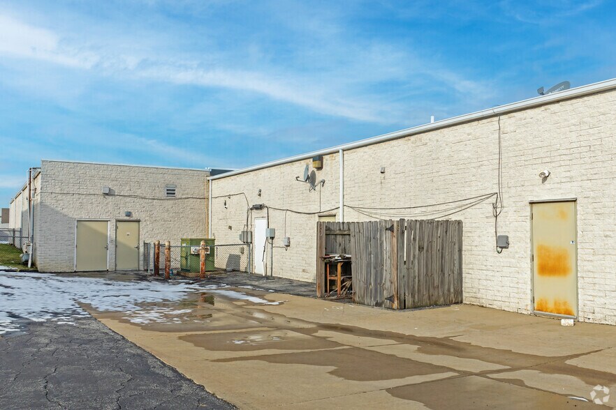 More Photos Of 4836-4838 Northfield Rd, Cleveland Freestanding For Sale