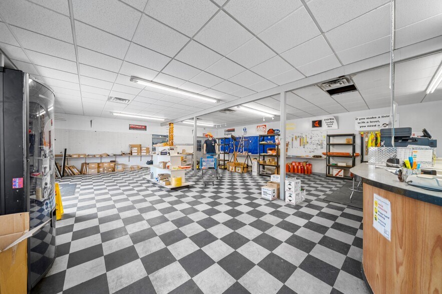 More Photos Of 7722 SE 126th Pl, Belleview Warehouse For Lease