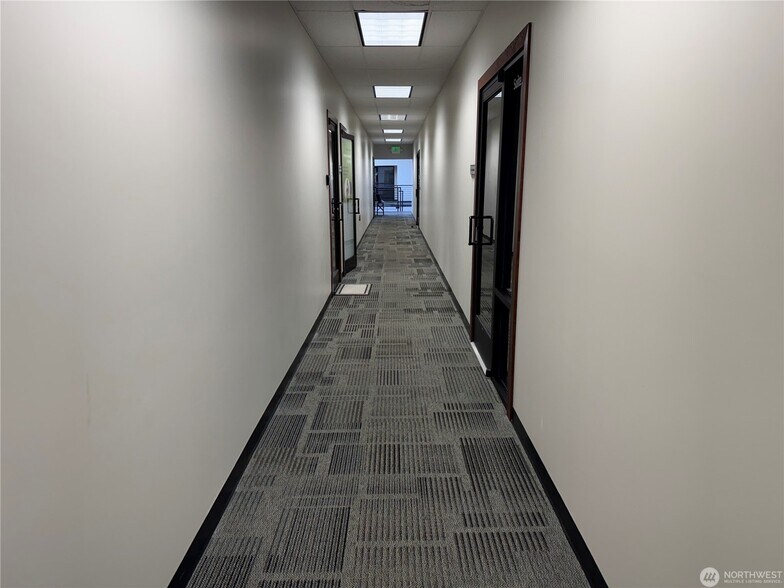 More Photos Of 325 E George Hopper Rd, Burlington Office For Sale