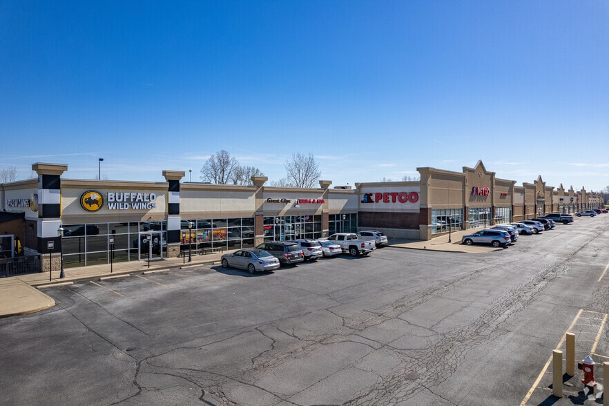 More Photos Of 712-814 Crossings Rd, Sandusky Unknown For Lease