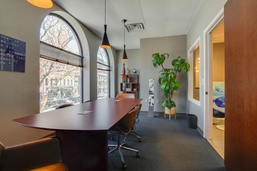 More Photos Of 227-229 S Washington Sq, Lansing Storefront Retail Office For Sale