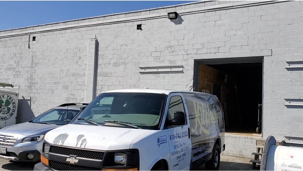 More Photos Of 111 Olive St, Salisbury Warehouse For Sale