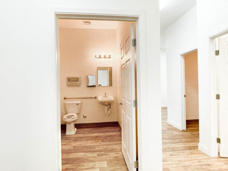 More Photos Of 1480 E Calvada Blvd, Pahrump Medical For Lease