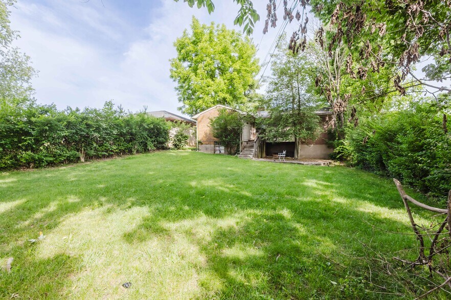 More Photos Of , Lexington Specialty For Sale