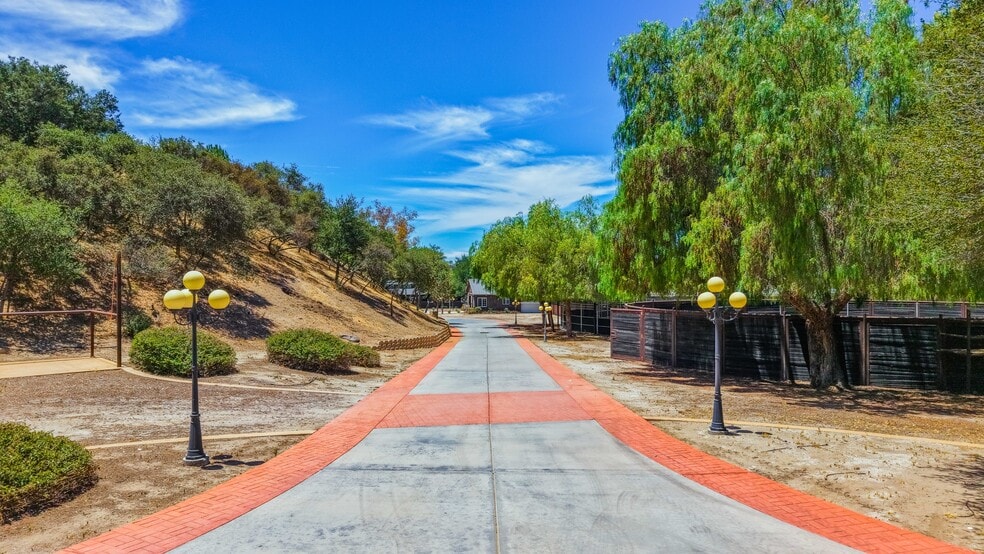 More Photos Of 38831 Pauba Rd, Temecula Land For Sale