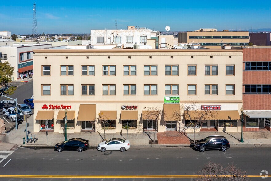More Photos Of 1522 18th St, Bakersfield Storefront Retail Office For Lease