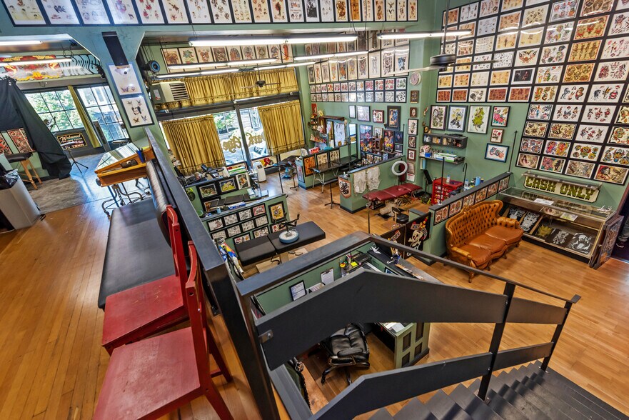 More Photos Of 1205 E Pike St, Seattle Loft Creative Space For Lease