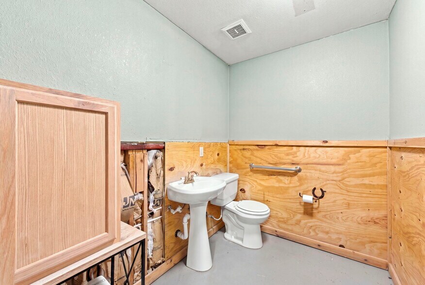 More Photos Of 2295 S Hwy 89, Chino Valley Warehouse For Sale