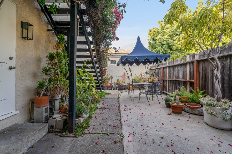 More Photos Of 1226 S Dunsmuir Ave, Los Angeles Multifamily For Sale