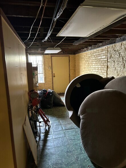 More Photos Of 62 Public Sq, Salem Storefront Retail Office For Sale