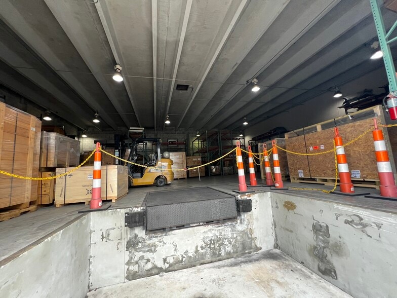 More Photos Of 2001 NW 93rd Ave, Miami Warehouse For Sale