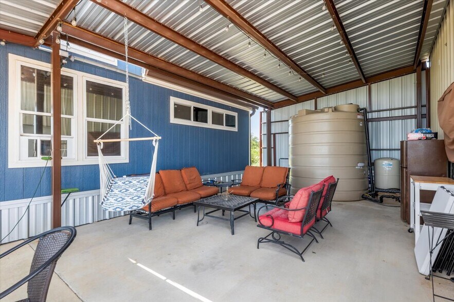 More Photos Of 350 County Road 209, Lampasas Flex For Sale