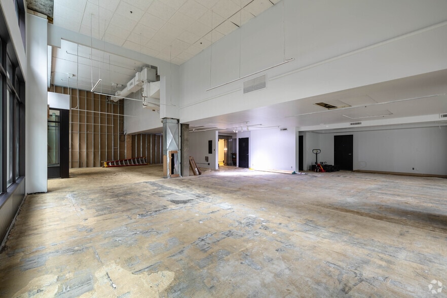 Photo of 1st Floor Ste 1001 Western