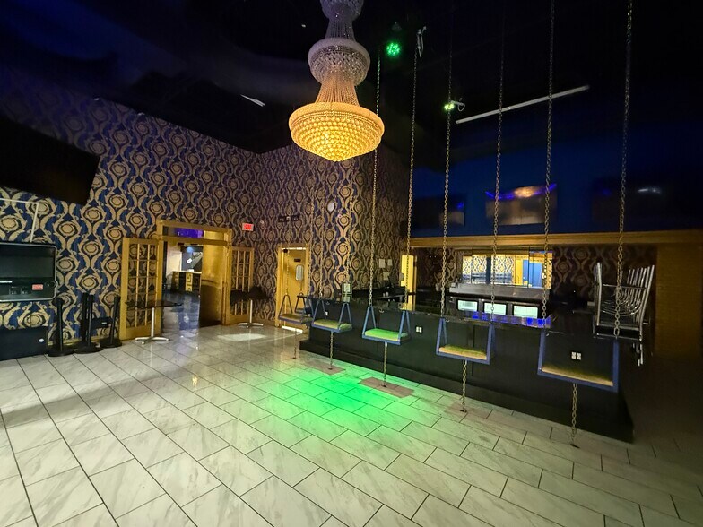 More Photos Of 1437 St Clair Ave NE, Cleveland Bar For Sale