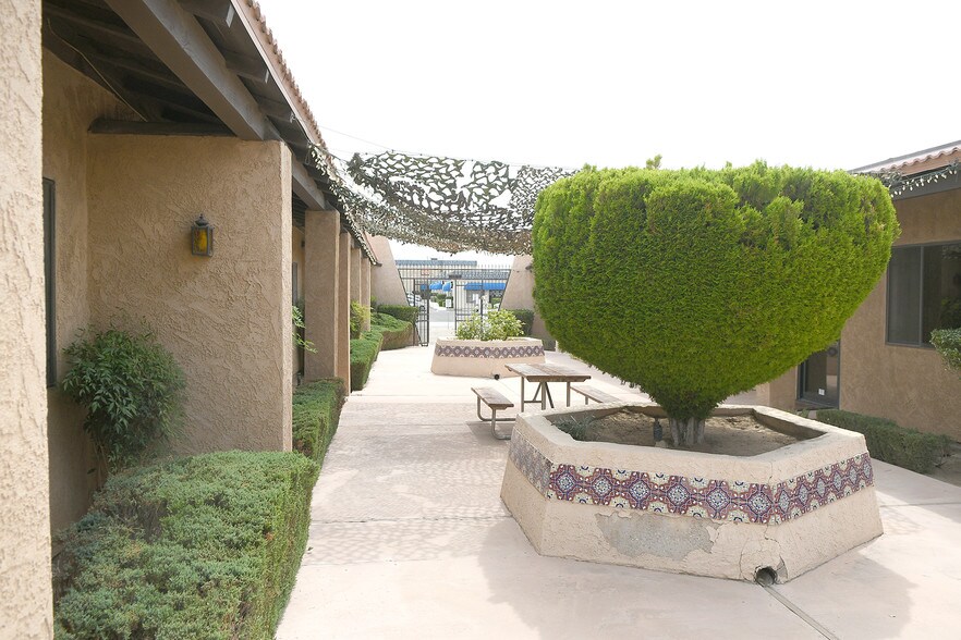 More Photos Of 12064 Jacaranda Ave, Hesperia Office For Lease