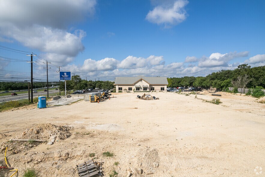More Photos Of 7527 N Loop 1604 Hwy W, San Antonio General Retail For Sale