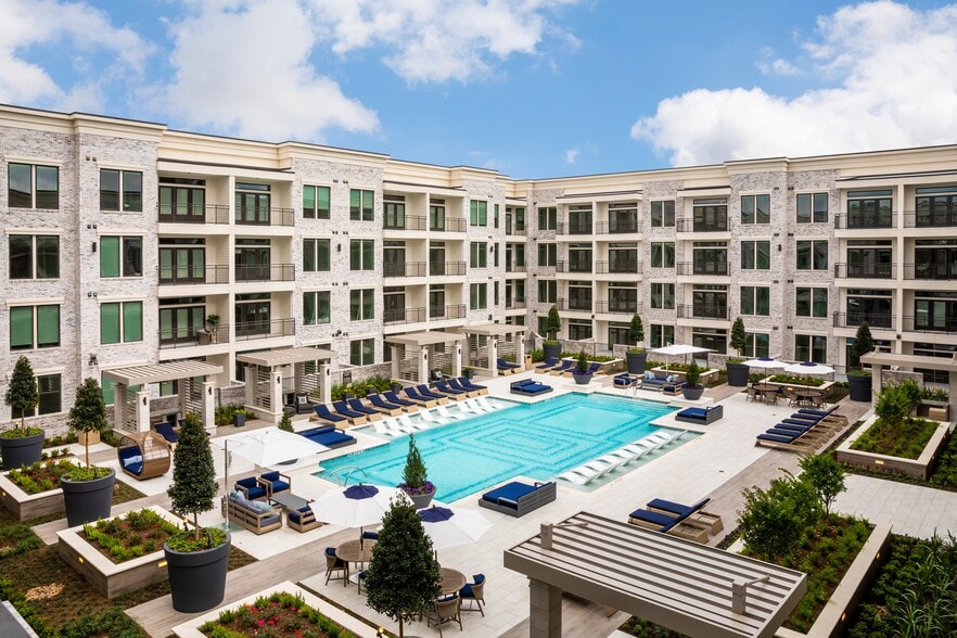 More Photos Of 3015 Weslayan St, Houston Apartments For Lease