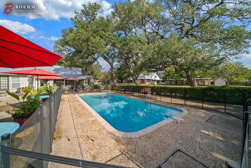 More Photos Of 137 Old San Antonio Rd, Boerne Apartments For Sale