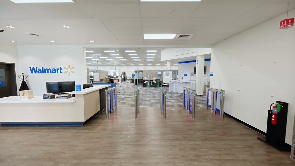 More Photos Of 2914 SE I St, Bentonville Office For Lease