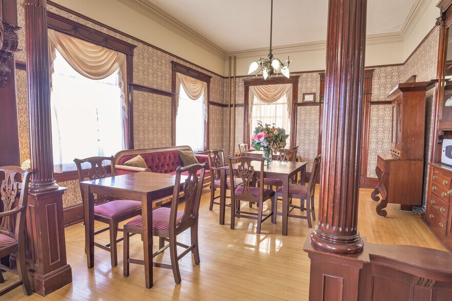 More Photos Of 310 E 2nd St, Trinidad Hospitality For Sale