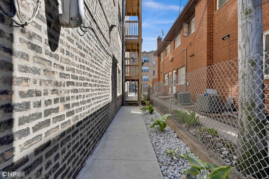 More Photos Of 7226 N Rogers Ave, Chicago Apartments For Sale