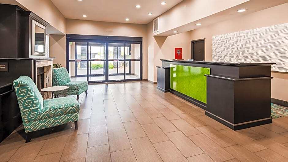 More Photos Of 1008 Sheppard Rd, Burkburnett Hotel For Sale