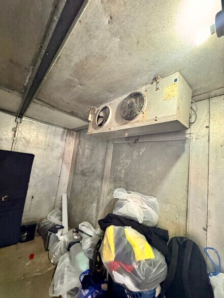 More Photos Of 1032 1st St, Pomona General Retail For Sale