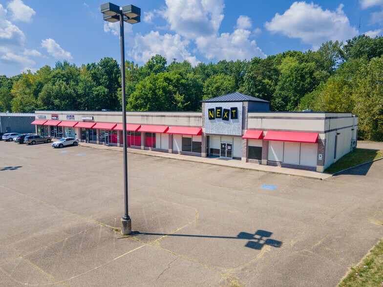 More Photos Of 2052-2070 Romig Rd, Akron Storefront For Sale