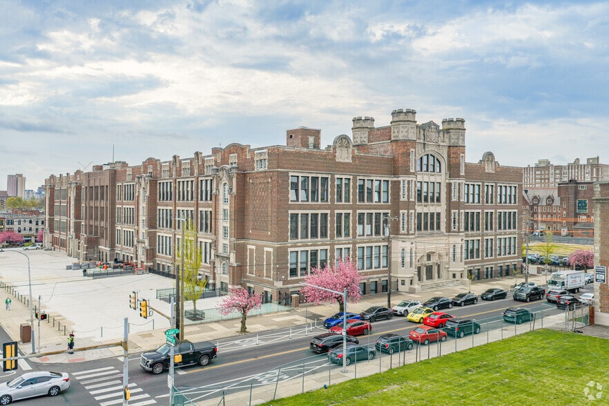 More Photos Of 220 S 47th St, Philadelphia Apartments For Lease