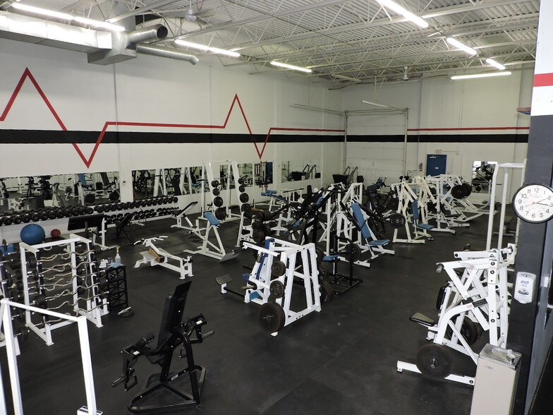 More Photos Of 7710 50th Ave, Red Deer Health Club For Lease