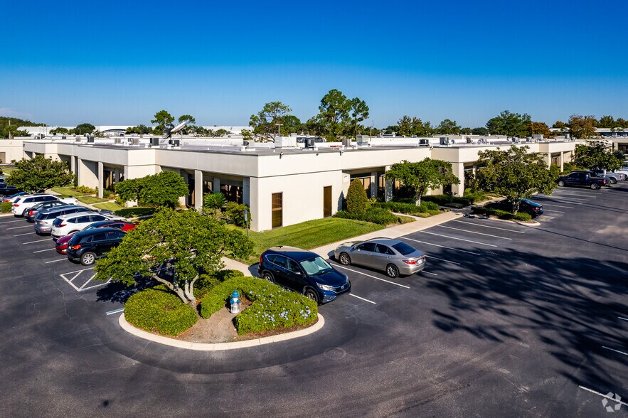 More Photos Of 4303 Vineland Rd, Orlando Unknown For Lease