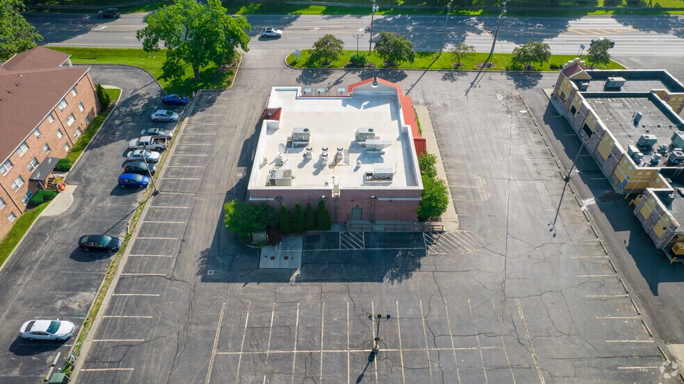 More Photos Of 2199 Riverside Dr, Columbus Restaurant For Lease