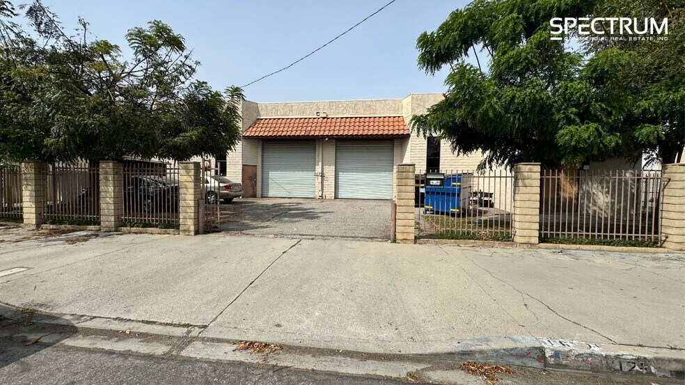 Primary Photo Of 16125 Cantlay St, Van Nuys Warehouse For Lease