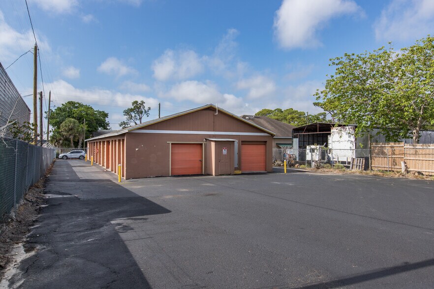 More Photos Of 6203 Springer Dr, Port Richey Warehouse For Lease