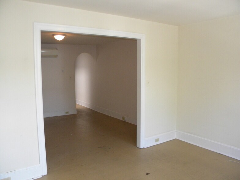 More Photos Of 8518 Germantown Ave, Philadelphia General Retail For Sale