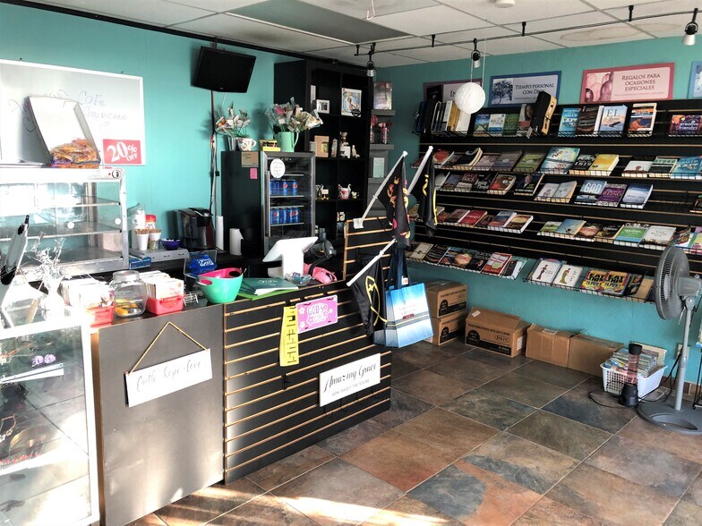 More Photos Of 923 S 21st Ave, Hollywood General Retail For Sale