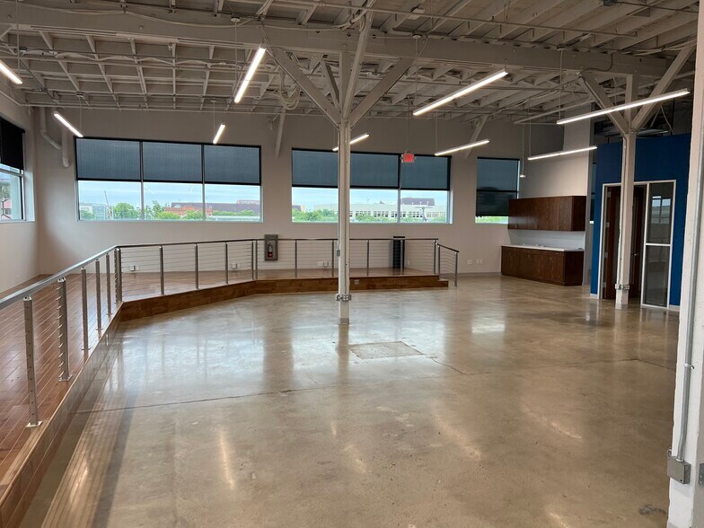 More Photos Of 2721 Cesar Chavez Blvd, Fresno Office For Lease